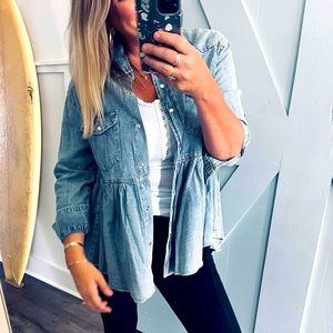 [boutique] Denim Snap Jacket/Top
Size XS